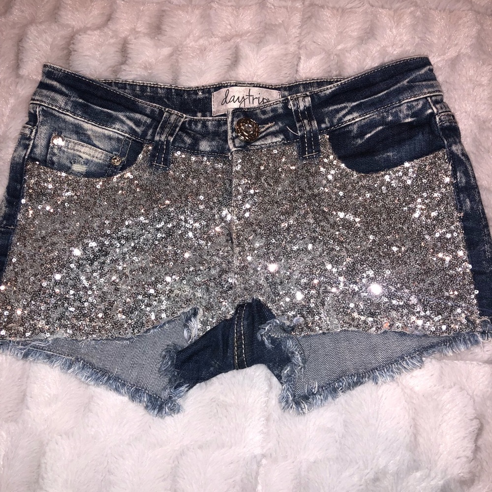 Buckle shorts